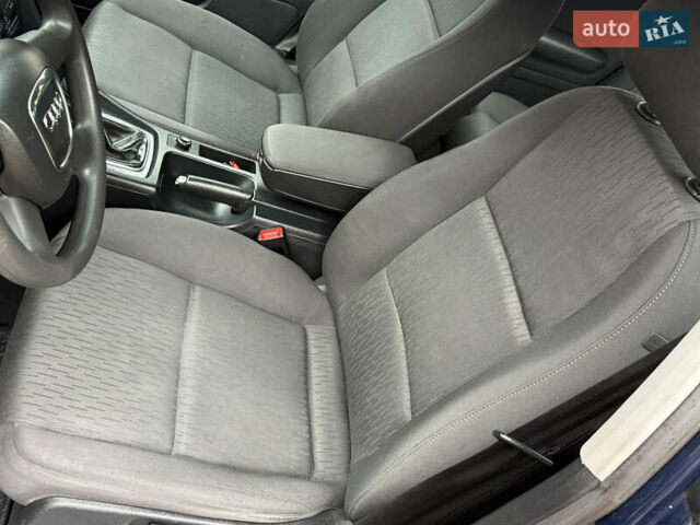Синий Ауди А4, объемом двигателя 2 л и пробегом 181 тыс. км за 6950 $, фото 37 на Automoto.ua