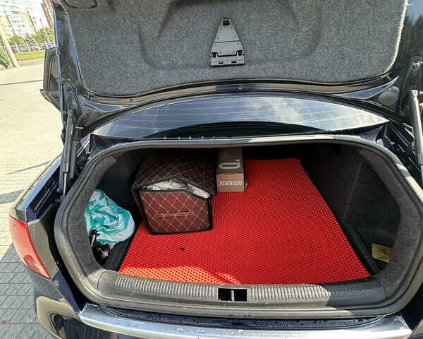 Синій Ауді А4, об'ємом двигуна 1.6 л та пробігом 232 тис. км за 6800 $, фото 45 на Automoto.ua