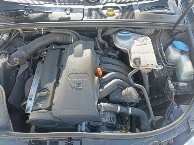 Ауди А4 2006 в Кропивницком (Кировограде) на Automoto.ua Синий Ауди А4, объемом двигателя 1.6 л и пробегом 150 тыс. км за 7500 $, фото 10 на Automoto.ua