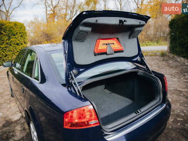 Синий Ауди А4, объемом двигателя 1.6 л и пробегом 179 тыс. км за 7300 $, фото 31 на Automoto.ua