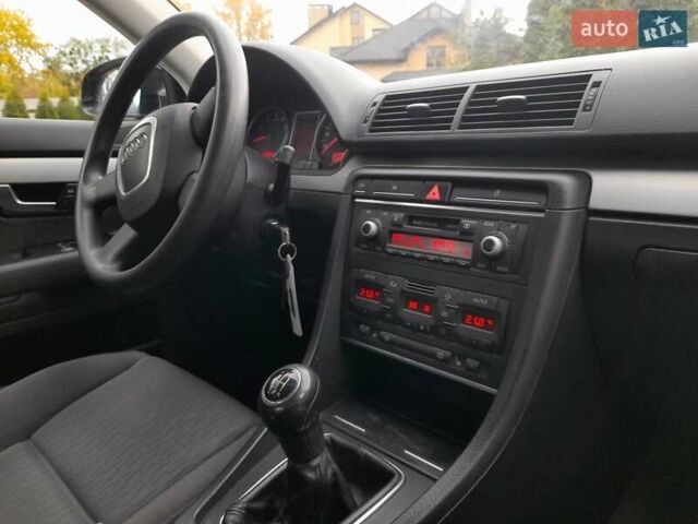 Ауді А4 2006 у Жовкві на Automoto.ua Синій Ауді А4, об'ємом двигуна 1.6 л та пробігом 190 тис. км за 5650 $, фото 38 на Automoto.ua