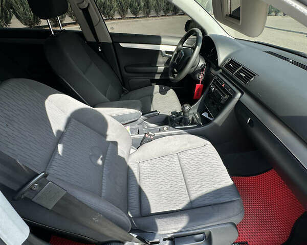 Синій Ауді А4, об'ємом двигуна 1.6 л та пробігом 232 тис. км за 6800 $, фото 31 на Automoto.ua