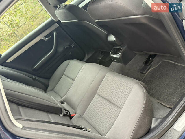Синий Ауди А4, объемом двигателя 2 л и пробегом 181 тыс. км за 7300 $, фото 45 на Automoto.ua