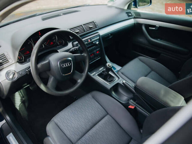 Синий Ауди А4, объемом двигателя 1.6 л и пробегом 179 тыс. км за 7300 $, фото 16 на Automoto.ua