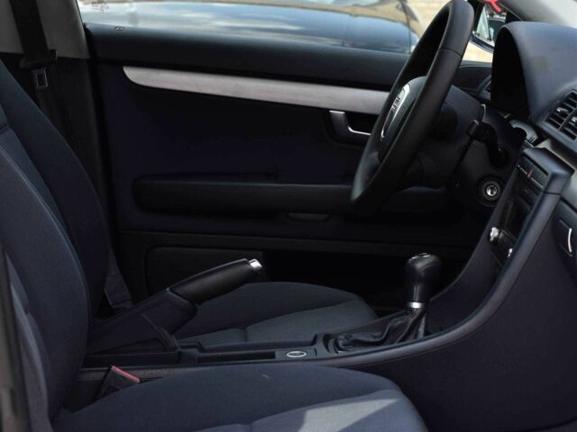 Синий Ауди А4, объемом двигателя 2 л и пробегом 192 тыс. км за 7999 $, фото 12 на Automoto.ua