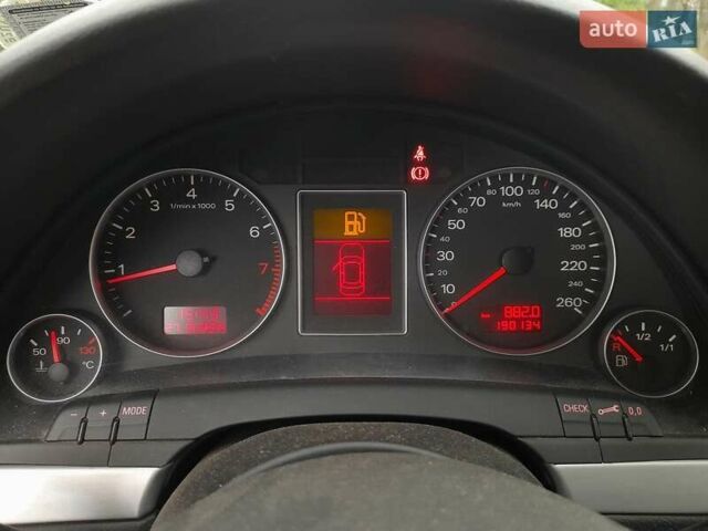 Ауді А4 2006 у Жовкві на Automoto.ua Синій Ауді А4, об'ємом двигуна 1.6 л та пробігом 190 тис. км за 5650 $, фото 27 на Automoto.ua