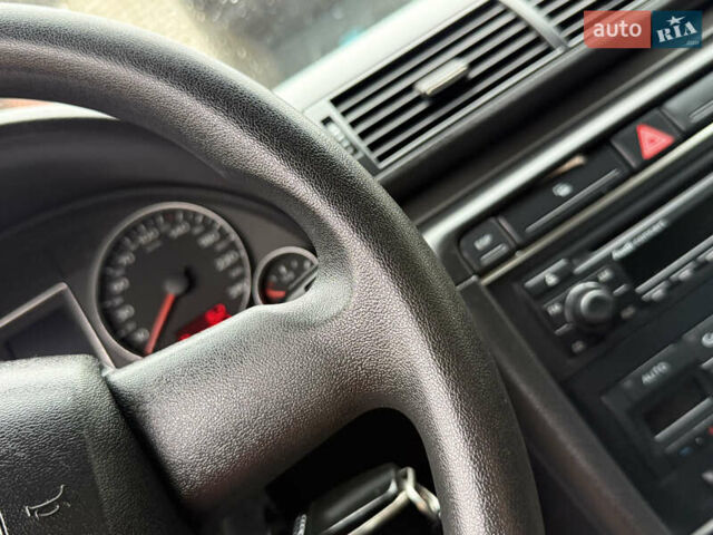 Синий Ауди А4, объемом двигателя 2 л и пробегом 181 тыс. км за 7300 $, фото 61 на Automoto.ua