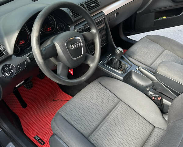 Синій Ауді А4, об'ємом двигуна 1.6 л та пробігом 232 тис. км за 6800 $, фото 8 на Automoto.ua