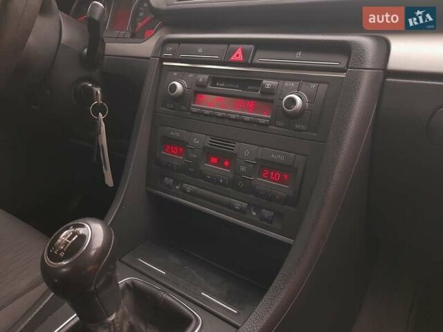 Ауді А4 2006 у Жовкві на Automoto.ua Синій Ауді А4, об'ємом двигуна 1.6 л та пробігом 190 тис. км за 5650 $, фото 39 на Automoto.ua
