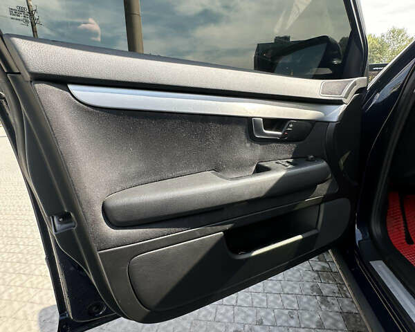 Синій Ауді А4, об'ємом двигуна 1.6 л та пробігом 232 тис. км за 6800 $, фото 33 на Automoto.ua