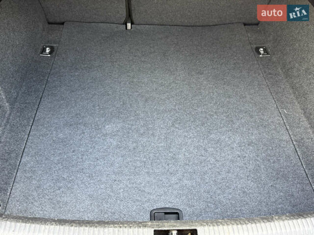 Ауді А4 2006 у Могилев-Подольском на Automoto.ua Синій Ауді А4, об'ємом двигуна 2 л та пробігом 181 тис. км за 6700 $, фото 47 на Automoto.ua