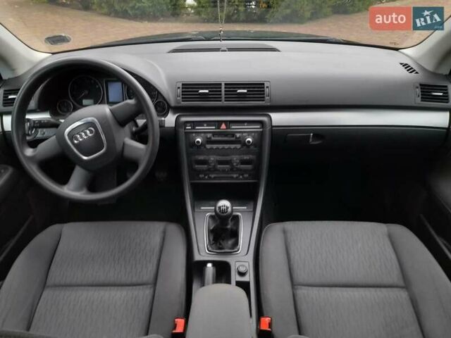 Ауді А4 2006 у Жовкві на Automoto.ua Синій Ауді А4, об'ємом двигуна 1.6 л та пробігом 190 тис. км за 5650 $, фото 33 на Automoto.ua