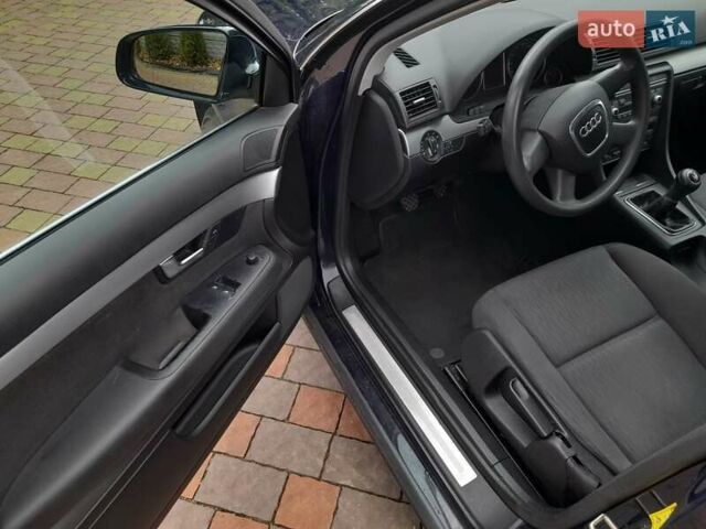 Ауді А4 2006 у Жовкві на Automoto.ua Синій Ауді А4, об'ємом двигуна 1.6 л та пробігом 190 тис. км за 5650 $, фото 23 на Automoto.ua