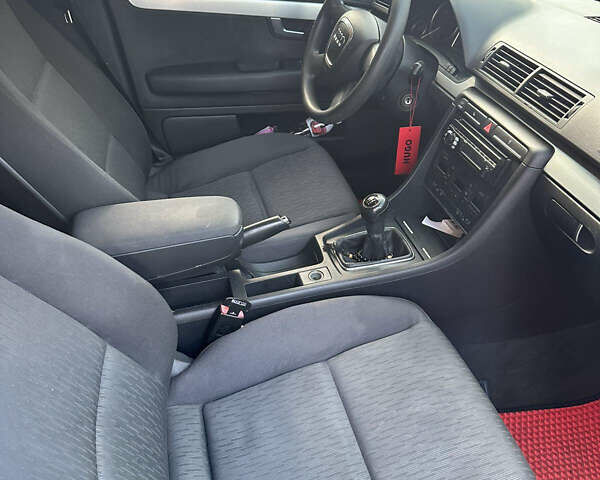 Синій Ауді А4, об'ємом двигуна 1.6 л та пробігом 232 тис. км за 6800 $, фото 7 на Automoto.ua