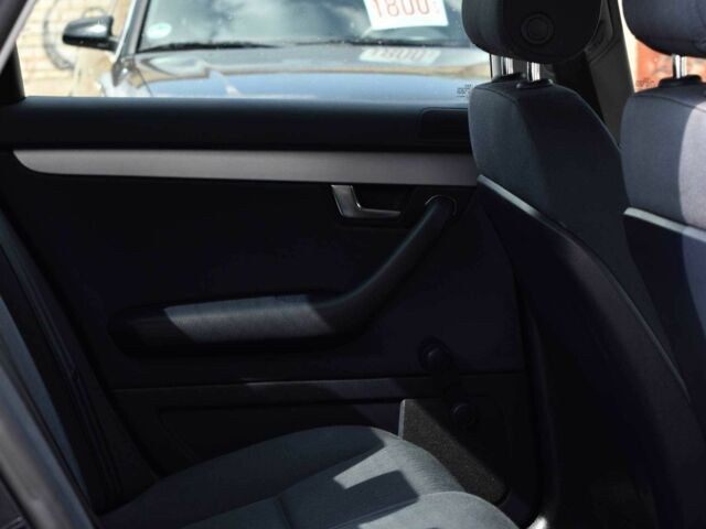 Синий Ауди А4, объемом двигателя 2 л и пробегом 192 тыс. км за 7999 $, фото 18 на Automoto.ua