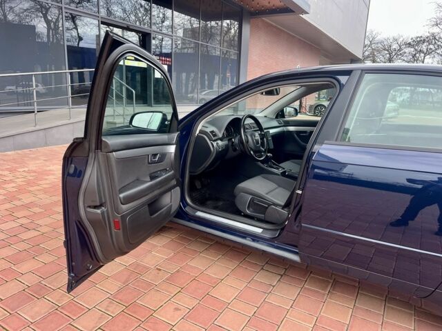 Синій Ауді А4, об'ємом двигуна 2 л та пробігом 274 тис. км за 6500 $, фото 10 на Automoto.ua