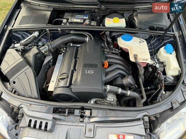 Синій Ауді А4, об'ємом двигуна 1.6 л та пробігом 190 тис. км за 6900 $, фото 10 на Automoto.ua