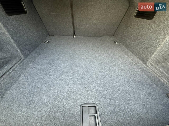 Ауді А4 2006 у Могилев-Подольском на Automoto.ua Синій Ауді А4, об'ємом двигуна 2 л та пробігом 181 тис. км за 6700 $, фото 48 на Automoto.ua