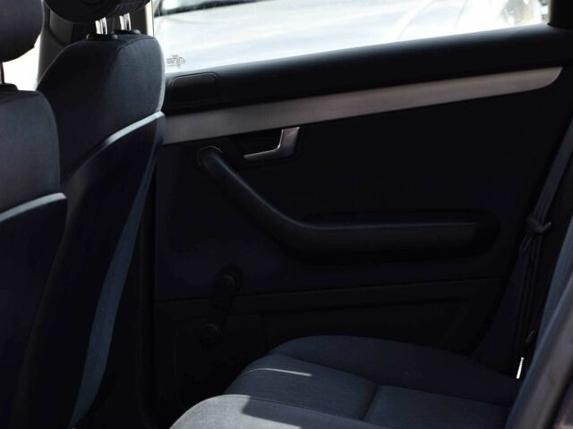 Синий Ауди А4, объемом двигателя 2 л и пробегом 192 тыс. км за 7999 $, фото 19 на Automoto.ua