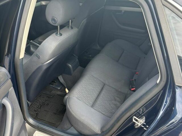 Синій Ауді А4, об'ємом двигуна 2.5 л та пробігом 326 тис. км за 2600 $, фото 3 на Automoto.ua