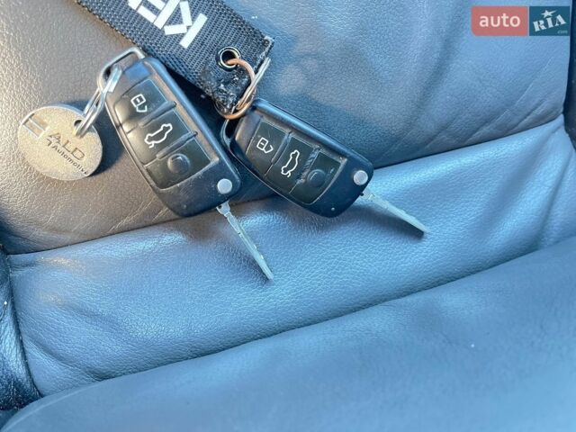 Синій Ауді А4, об'ємом двигуна 1.97 л та пробігом 213 тис. км за 6500 $, фото 9 на Automoto.ua
