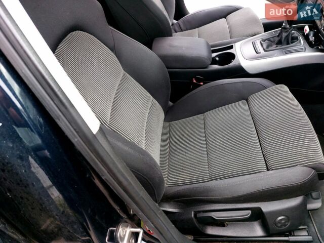 Синій Ауді А4, об'ємом двигуна 1.8 л та пробігом 199 тис. км за 7400 $, фото 22 на Automoto.ua