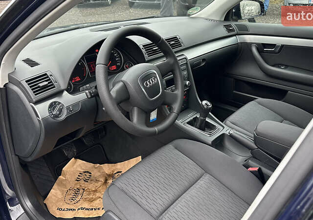 Синий Ауди А4, объемом двигателя 1.6 л и пробегом 193 тыс. км за 7800 $, фото 13 на Automoto.ua