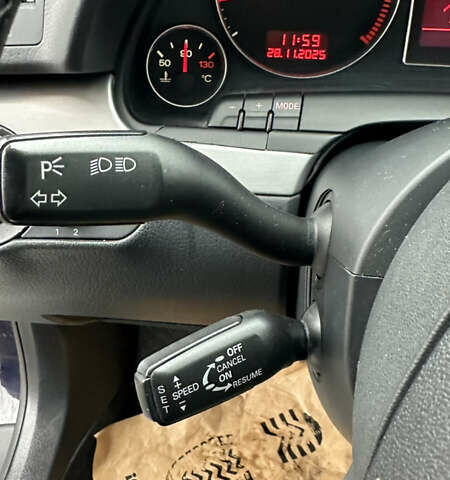 Синій Ауді А4, об'ємом двигуна 1.6 л та пробігом 193 тис. км за 7800 $, фото 15 на Automoto.ua