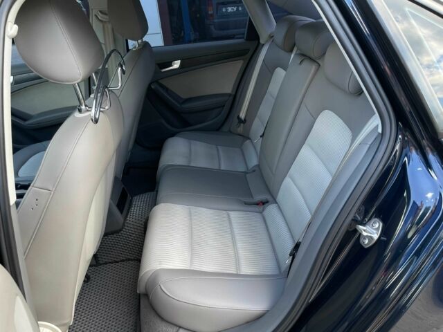 Синий Ауди А4, объемом двигателя 1.8 л и пробегом 259 тыс. км за 8555 $, фото 9 на Automoto.ua