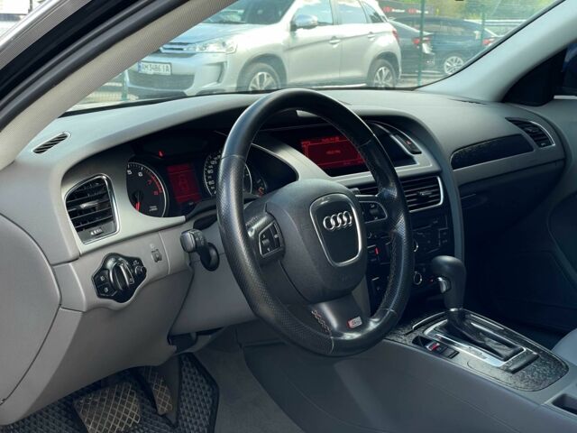 Синий Ауди А4, объемом двигателя 1.8 л и пробегом 259 тыс. км за 8555 $, фото 7 на Automoto.ua