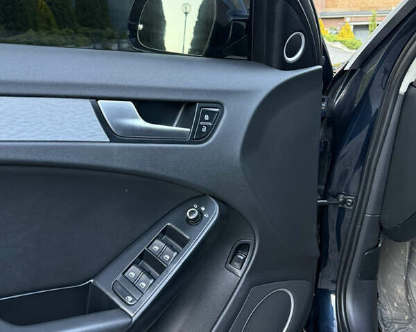 Синій Ауді А4, об'ємом двигуна 2 л та пробігом 360 тис. км за 8300 $, фото 19 на Automoto.ua