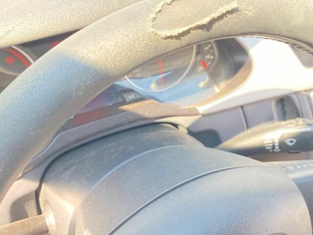Синий Ауди А4, объемом двигателя 2 л и пробегом 338 тыс. км за 8100 $, фото 13 на Automoto.ua
