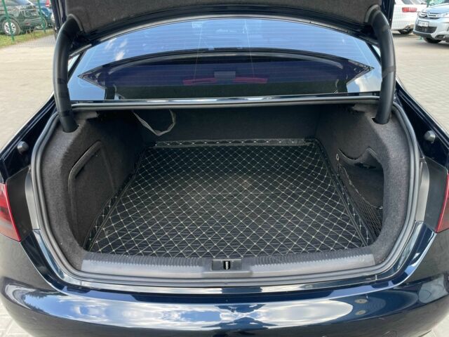 Синий Ауди А4, объемом двигателя 1.8 л и пробегом 259 тыс. км за 8555 $, фото 10 на Automoto.ua