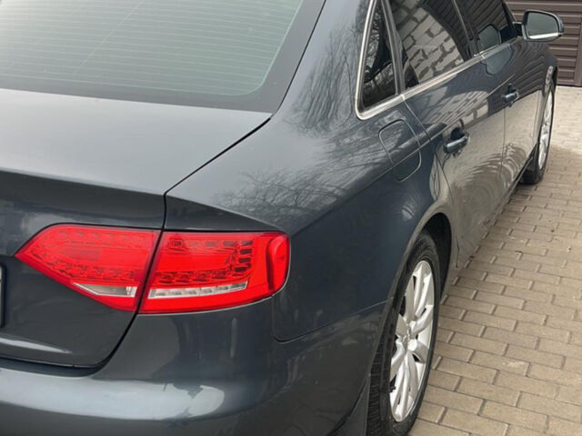 Синій Ауді А4, об'ємом двигуна 1.98 л та пробігом 271 тис. км за 9500 $, фото 25 на Automoto.ua