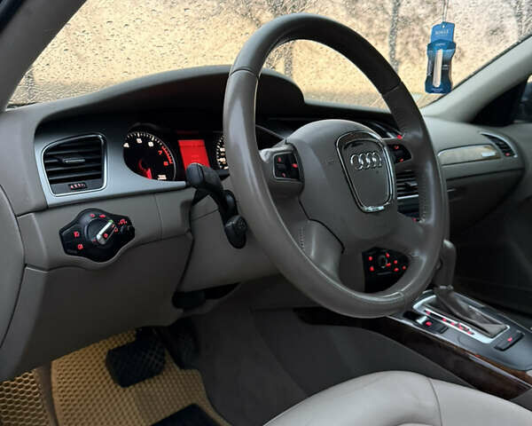 Синий Ауди А4, объемом двигателя 1.98 л и пробегом 175 тыс. км за 11000 $, фото 28 на Automoto.ua