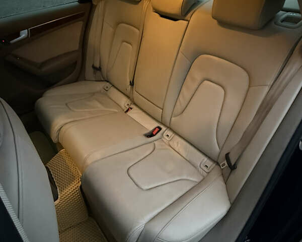 Синий Ауди А4, объемом двигателя 1.98 л и пробегом 175 тыс. км за 11000 $, фото 54 на Automoto.ua