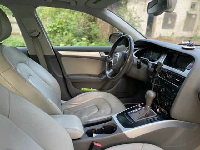 Синій Ауді А4, об'ємом двигуна 2 л та пробігом 356 тис. км за 7600 $, фото 4 на Automoto.ua