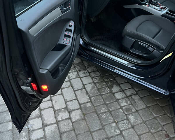 Синий Ауди А4, объемом двигателя 2 л и пробегом 202 тыс. км за 10500 $, фото 7 на Automoto.ua