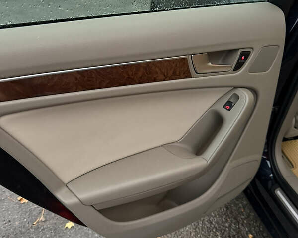 Синий Ауди А4, объемом двигателя 1.98 л и пробегом 175 тыс. км за 11000 $, фото 50 на Automoto.ua