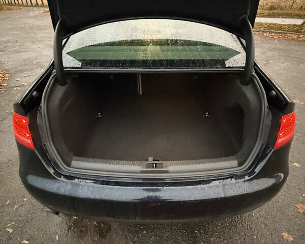 Синий Ауди А4, объемом двигателя 1.98 л и пробегом 175 тыс. км за 11000 $, фото 55 на Automoto.ua