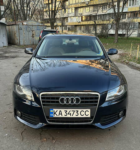 Синій Ауді А4, об'ємом двигуна 1.98 л та пробігом 225 тис. км за 10000 $, фото 3 на Automoto.ua