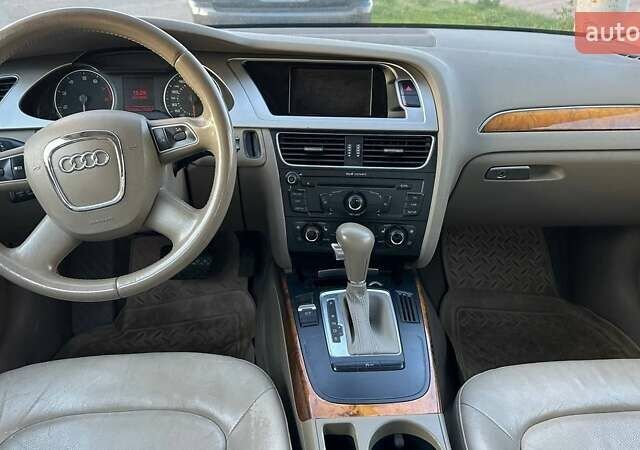 Синій Ауді А4, об'ємом двигуна 1.98 л та пробігом 226 тис. км за 12500 $, фото 7 на Automoto.ua