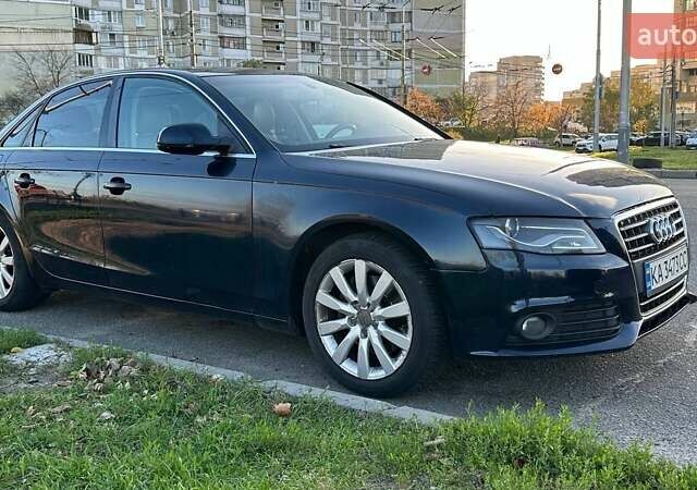 Синій Ауді А4, об'ємом двигуна 1.98 л та пробігом 226 тис. км за 12500 $, фото 4 на Automoto.ua