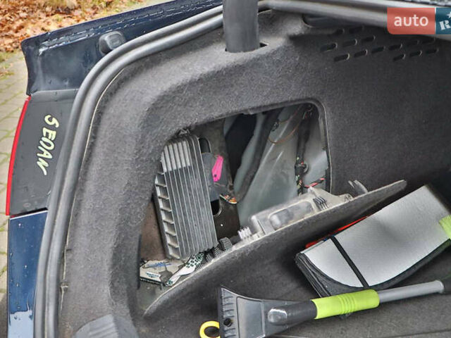 Синий Ауди А4, объемом двигателя 1.98 л и пробегом 203 тыс. км за 11000 $, фото 17 на Automoto.ua