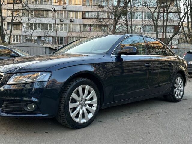 Синий Ауди А4, объемом двигателя 2 л и пробегом 25 тыс. км за 10000 $, фото 5 на Automoto.ua