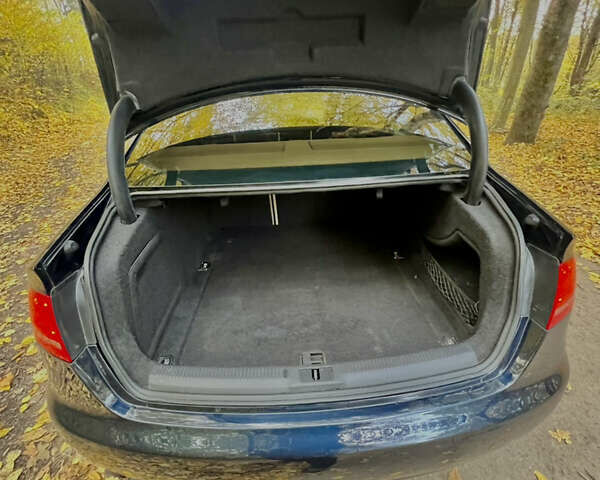 Ауді А4 2011 у Долине на Automoto.ua Синій Ауді А4, об'ємом двигуна 1.98 л та пробігом 210 тис. км за 9500 $, фото 19 на Automoto.ua