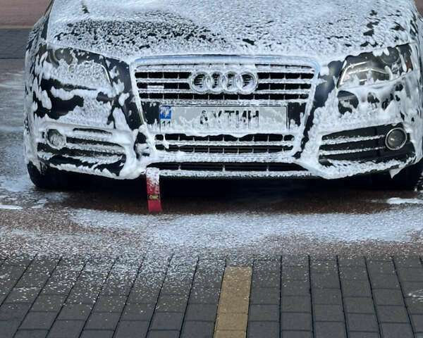 Синий Ауди А4, объемом двигателя 1.98 л и пробегом 285 тыс. км за 9900 $, фото 1 на Automoto.ua