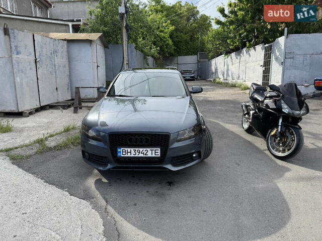 Синій Ауді А4, об'ємом двигуна 1.98 л та пробігом 230 тис. км за 13500 $, фото 2 на Automoto.ua