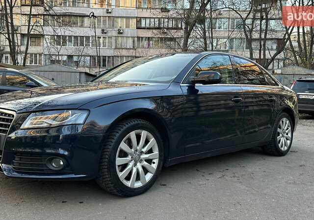 Синій Ауді А4, об'ємом двигуна 1.98 л та пробігом 225 тис. км за 10000 $, фото 4 на Automoto.ua