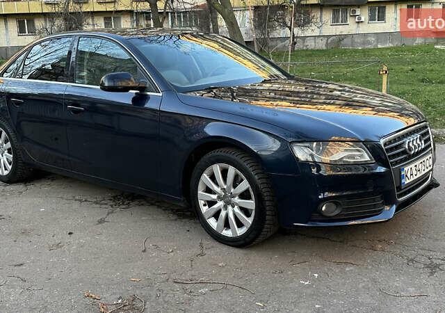 Синій Ауді А4, об'ємом двигуна 1.98 л та пробігом 225 тис. км за 10000 $, фото 1 на Automoto.ua